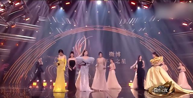 楊冪和唐嫣之間發生了什么楊冪和唐嫣之間發生了什么事插圖